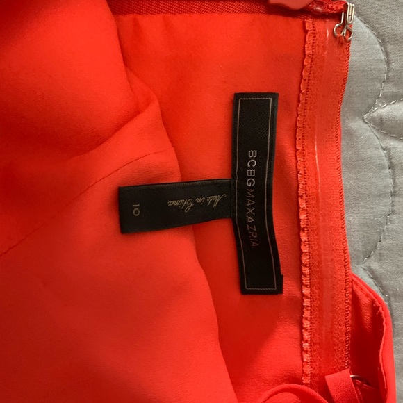 BCBG Max Azria beautiful red cocktail one shoulder dress, size US 10. - Picture 8 of 8